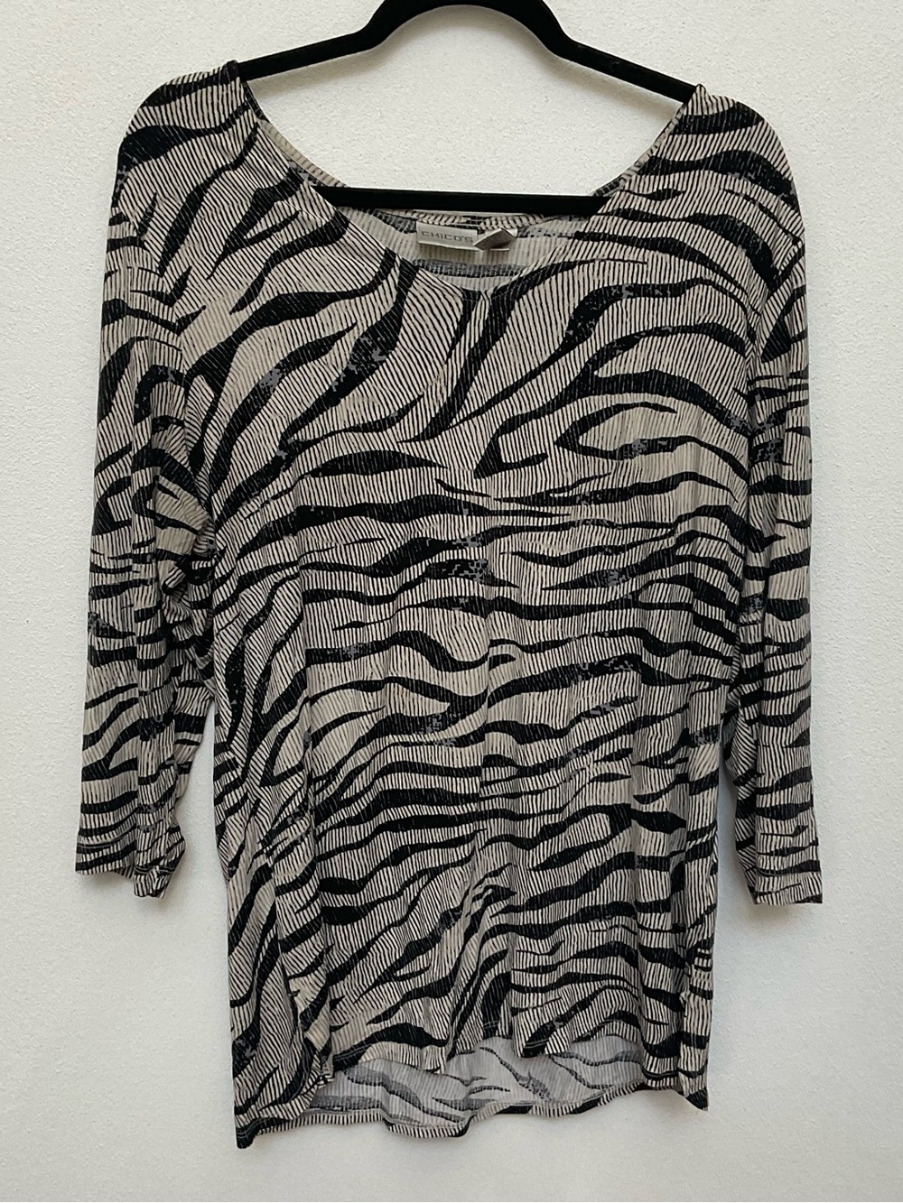 Chico's Grey, Black Zebra Print 3/4 Sleeve Top Size 3 US XL/16 Stretchy